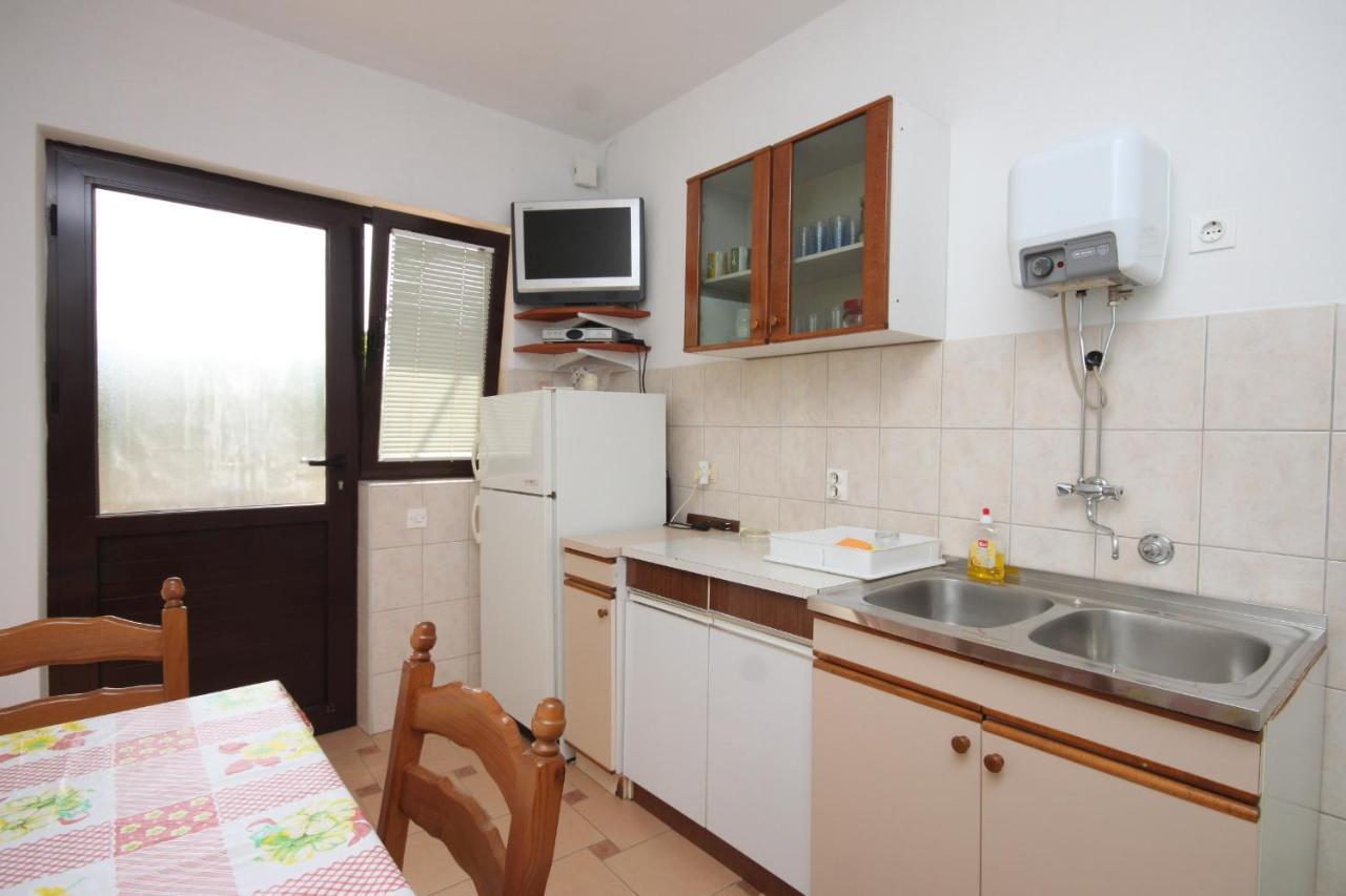 Apartments With A Parking Space Sali, Dugi Otok - 8136 Exterior foto